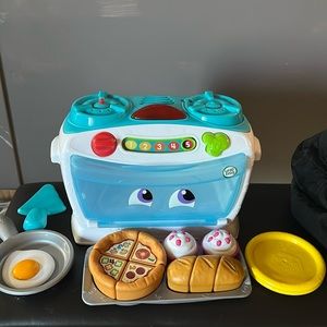 Leapfrog Kitchen Oven Playset w/ Food